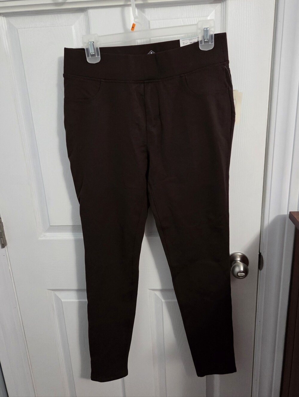NEW St. John's Bay Women's Comfort Stretch Leggings Medium NWT Brown pants